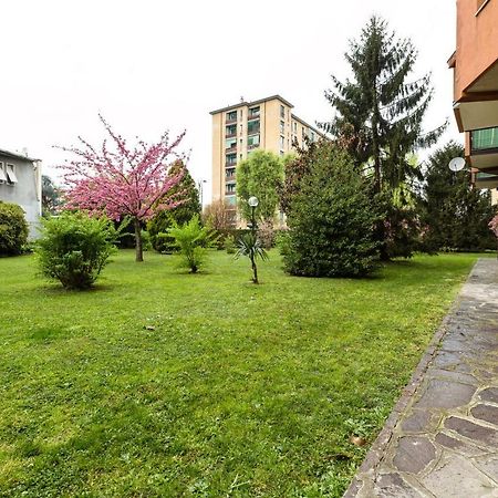 Renewed Balcony Flat With Green Garden Milano Dış mekan fotoğraf