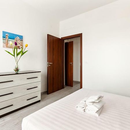 Renewed Balcony Flat With Green Garden Milano Dış mekan fotoğraf