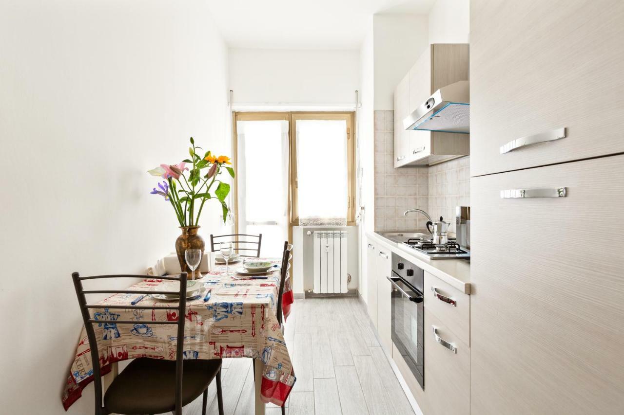 Renewed Balcony Flat With Green Garden Milano Dış mekan fotoğraf