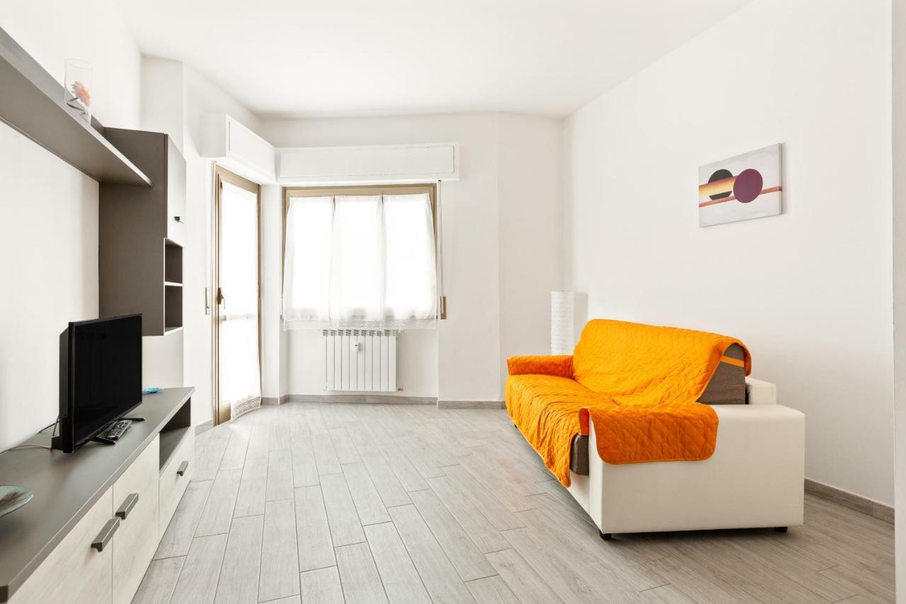 Renewed Balcony Flat With Green Garden Milano Dış mekan fotoğraf